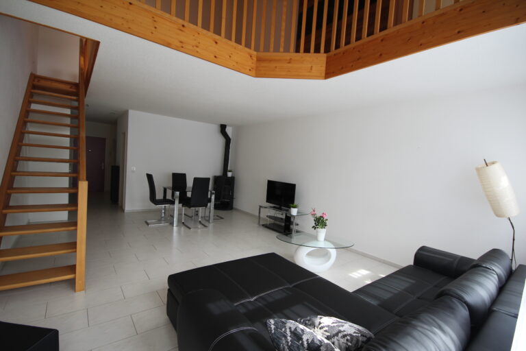 28W - Living 2