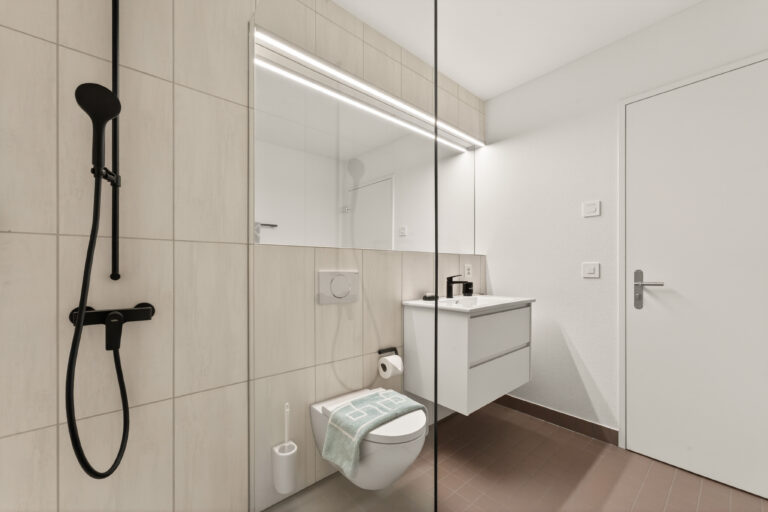 Serviced-apartment-luzern-loewengraben-badezimmer-37l-02