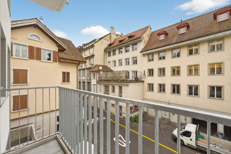 Serviced-apartment-luzern-loewengraben-balkon-24l-02