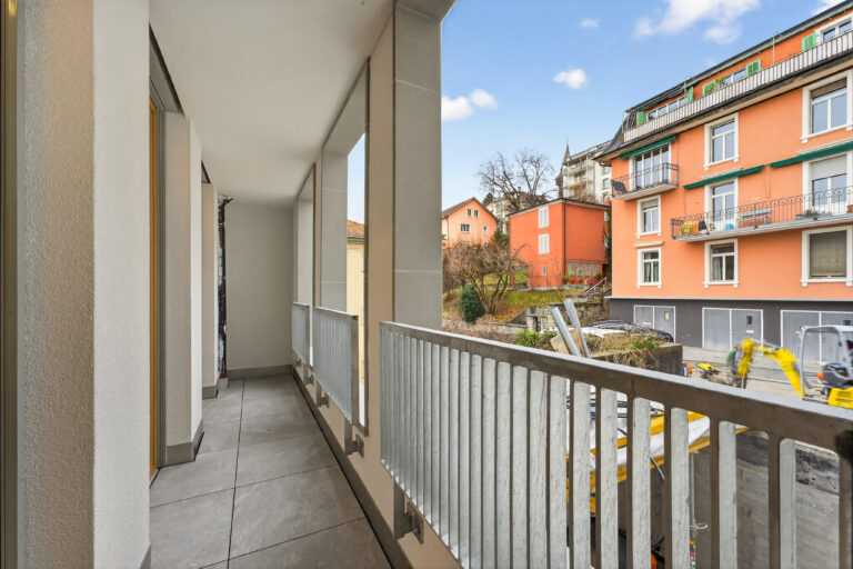 Serviced-apartment-luzern-loewengraben-balkon-37l-01