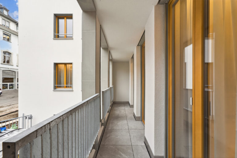 Serviced-apartment-luzern-loewengraben-balkon-37l-02
