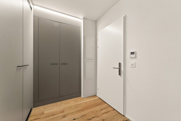 Serviced-apartment-luzern-loewengraben-eingang-24l-01
