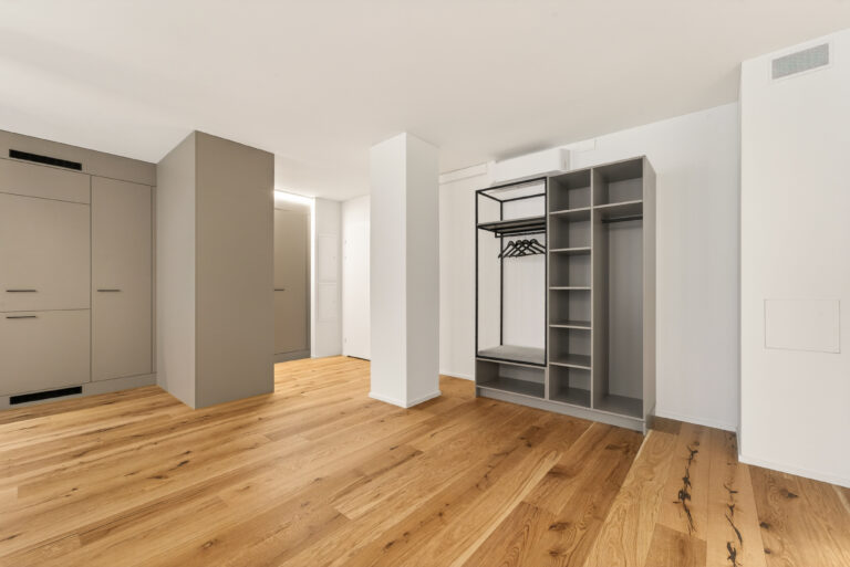 Serviced-apartment-luzern-loewengraben-eingang-24l-03